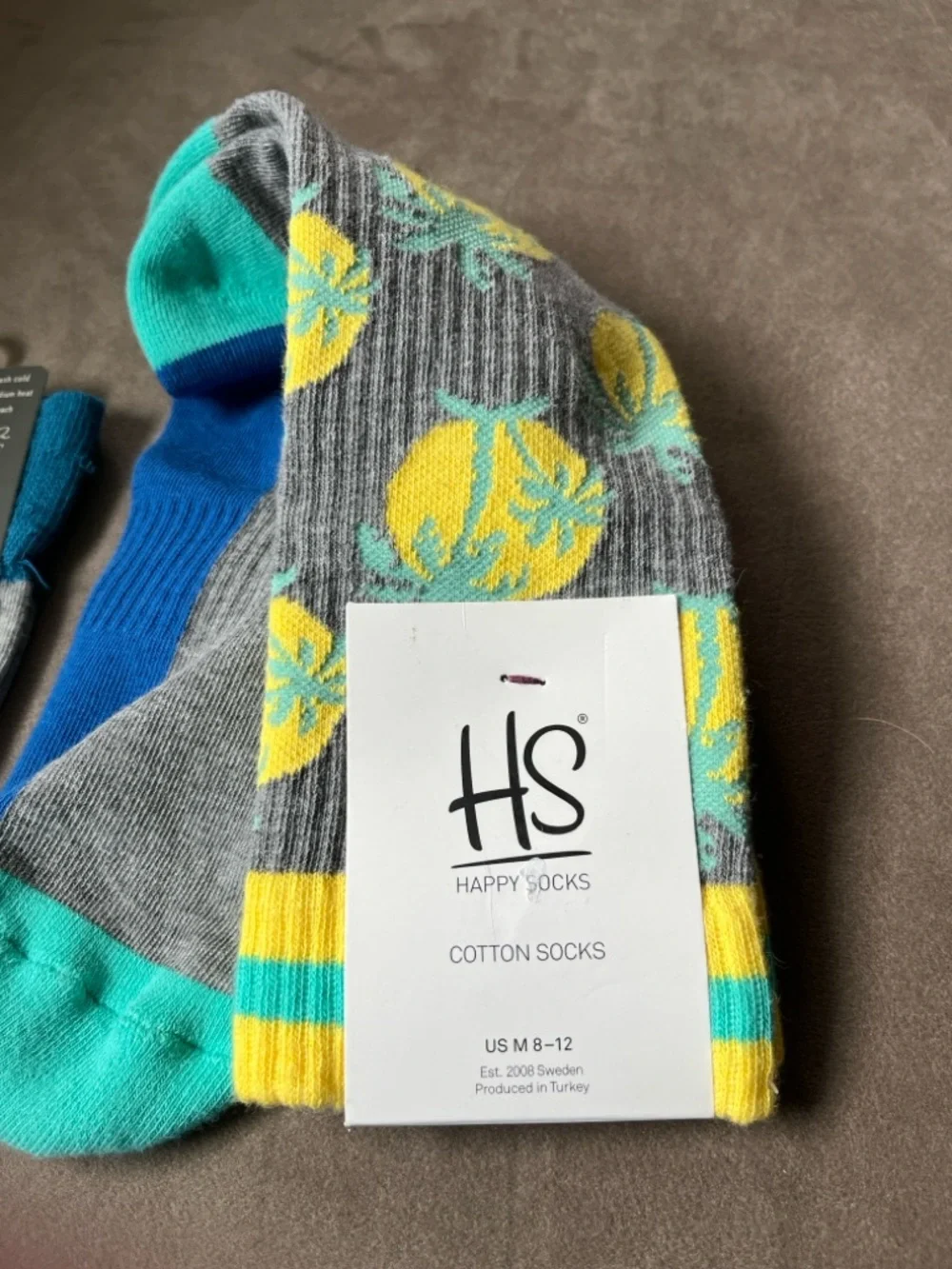 Blue Q & Happy Socks Men’s Gray Crew Socks Neon Pineapple & Bright Blue Accents